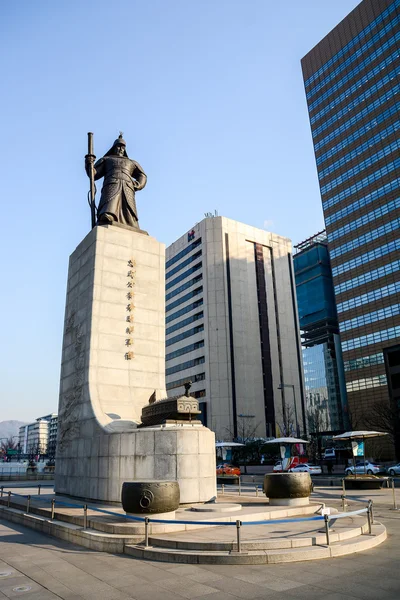 Statue of Admiral Yi Sun-shin in Soeul