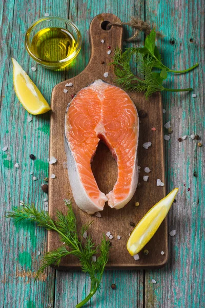 Salmon with green beans and carrot