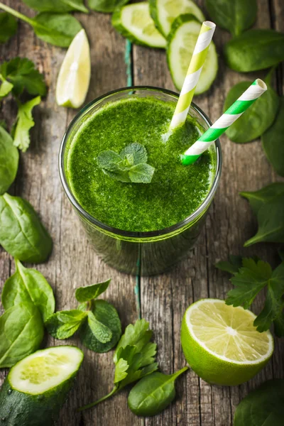 Fresh green smoothie