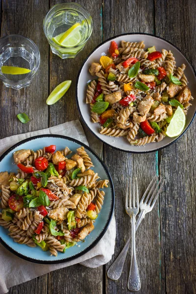 Whole wheat pasta  with chicken and vegetables