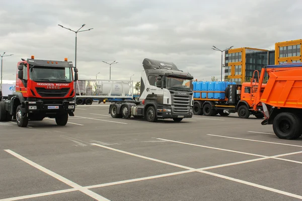 Trunk trucks running on natural gas