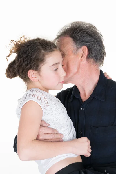 Отец и дочь занимаются классическим сексом пока никого нету рядом