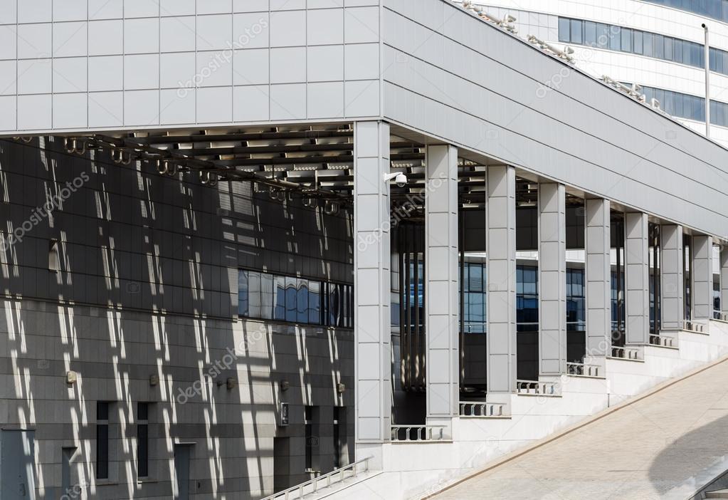 Architettura industriale moderna — foto stock © veresovich #108730920 Architetture moderne sfondo