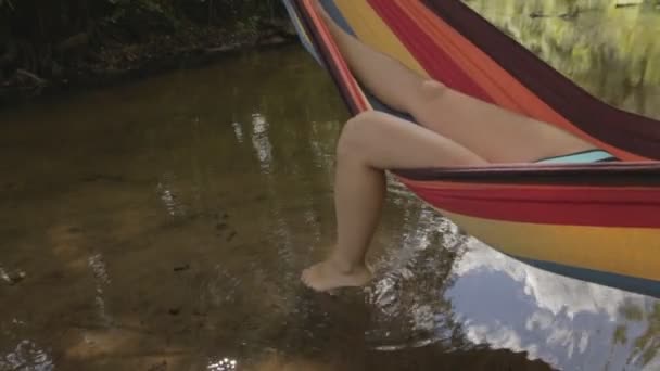 Девушки в купальнике фото под водой Девушки в купальнике фото под водой
