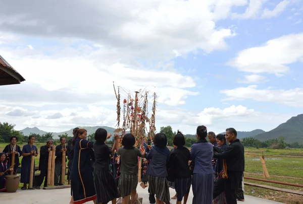 Celebrated dance to holy spirit of Black Thai ethnic people