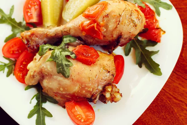 Rosted chicken with tomatoes, toned