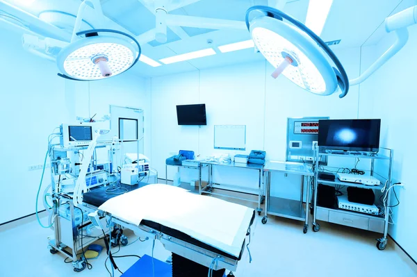 Equipment and medical devices in modern operating room