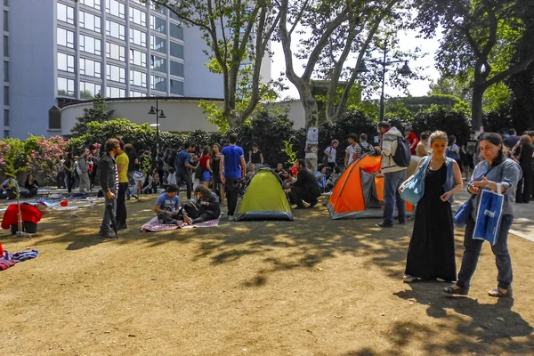 Taksim Gezi Park protests and Events . Taksim Gezi Park guarding the protesters set up tents