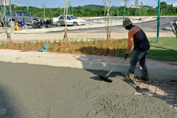 Concrete slurry mixing pour at the construction site