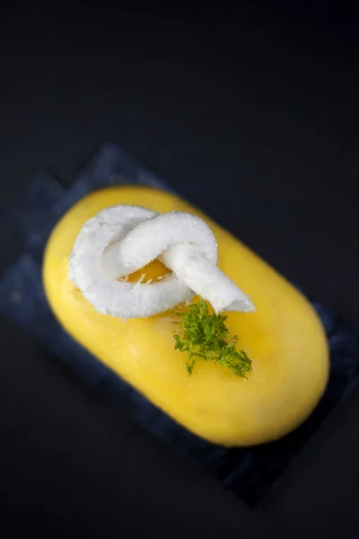 Mousse with passion fruit