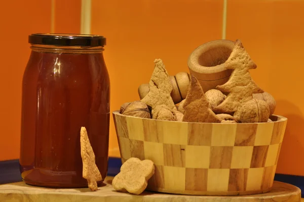 Gingerbread for Christmas. Honey and molds for cakes and walnuts.