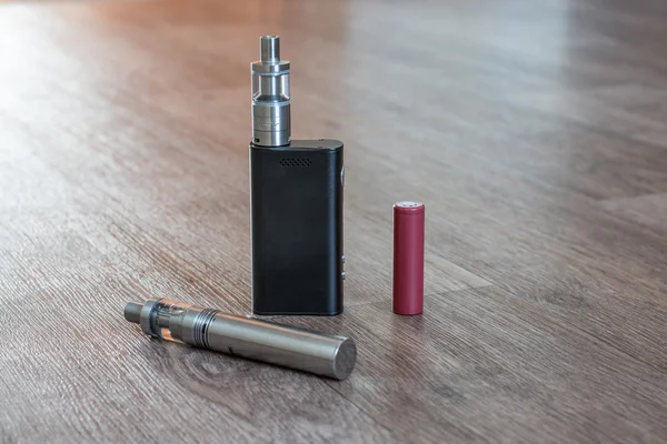 Electronic cigarettes battery is a close-up