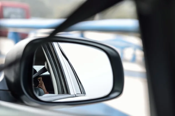 Rear view mirror