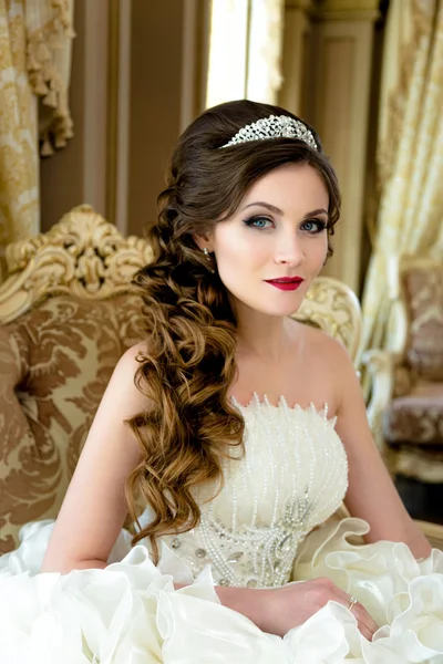 Brunette  Bride portrait