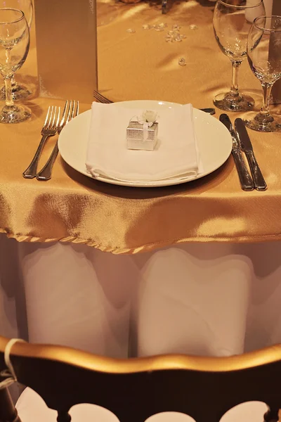 Wedding Table Display With Wedding Favor Box. Golden autumn wedding table decoration. Fall Wedding Table Decor. New Year\'s Eve Wedding. Glamorous Event, celebration, Party in Gold