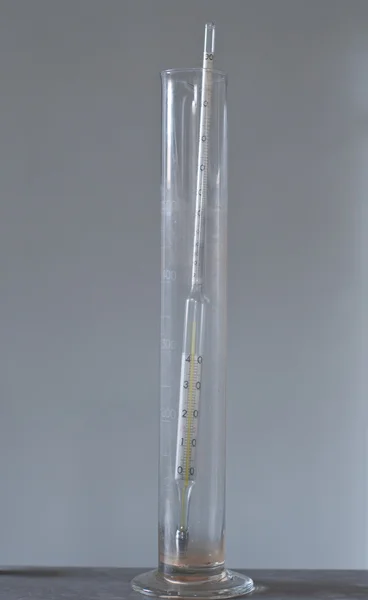 Glass device that is used to measure the sugar content of the gr