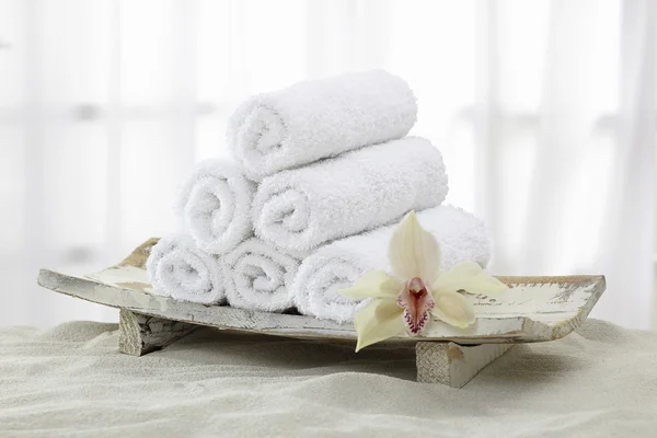 Towels, towel rolls