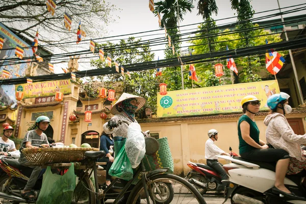 Vehicle traffic, Hanoi