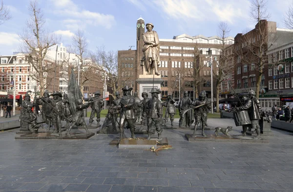 Statue of Rembrandt and the Night watch