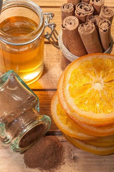 Oranges, cinnamon and honey