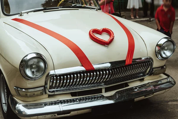 Retro wedding car