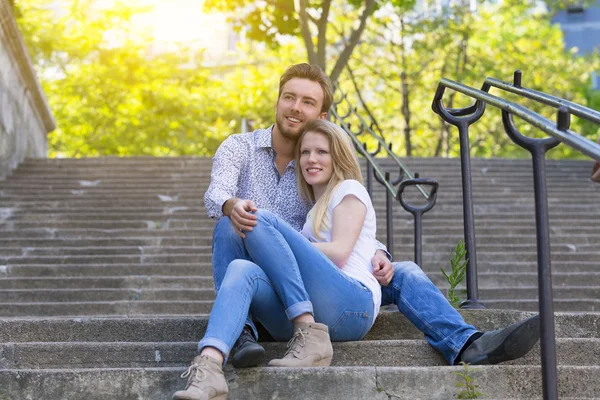 Couple visiting Paris