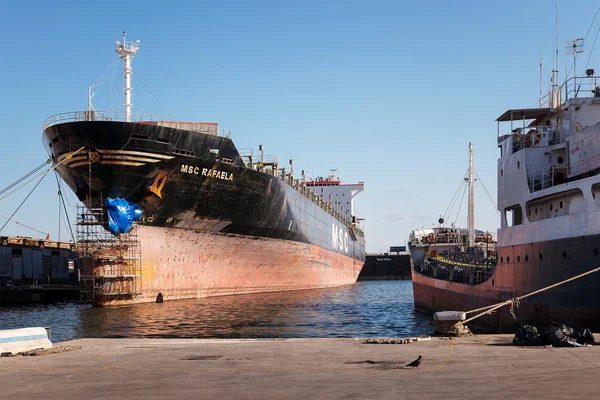 Ship repair in the shipyard