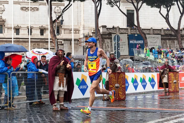 Giorgio Calcaterra, the finish line at 21th Rome Marathon.