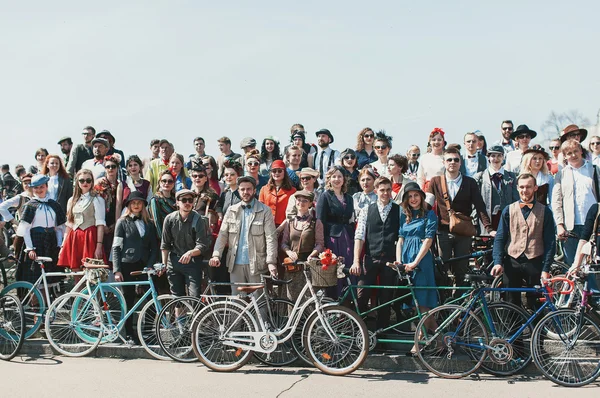 People participating in bicycle Retro cruise