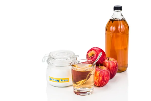 Apple cider vinegar and baking soda combination for acid reflux