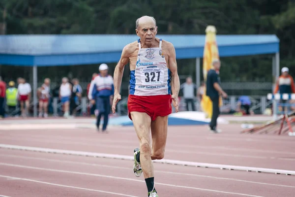 75 year old man runs