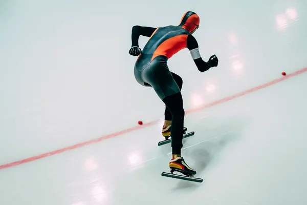 Men athlete to sprint speed skating
