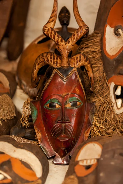Sculptures, paintings Kenya, African masks, masks for ceremonies