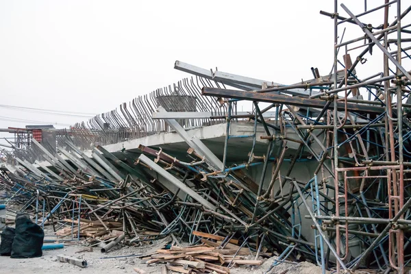 The bridge was built landslide caused by many factors.