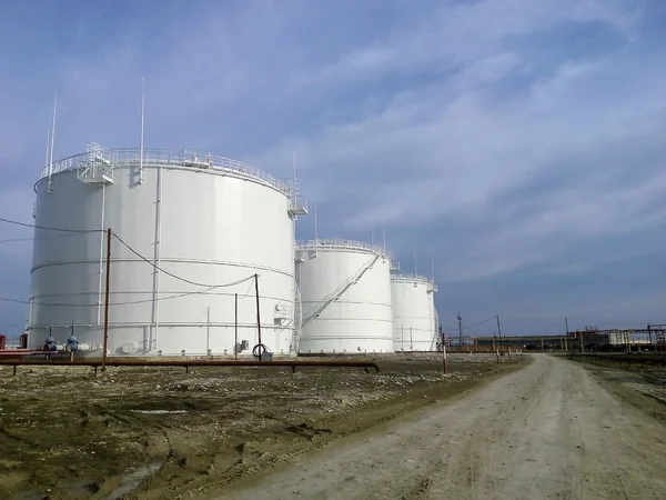 Storage tanks for petroleum products