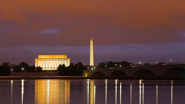 Washington Monument, Lincoln Memorial and Arlington Memorial Bridge at night.