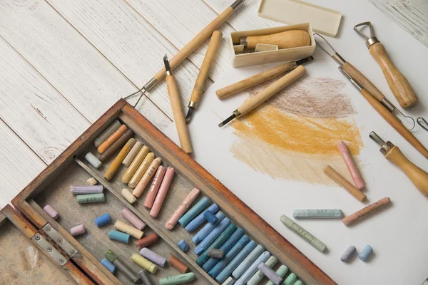 Drawing tools on table