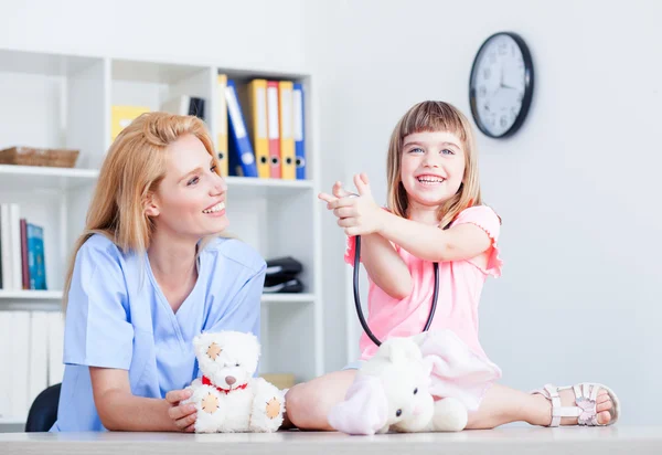 Little girl at doctor\'s office