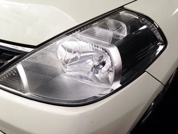 Car front lamp