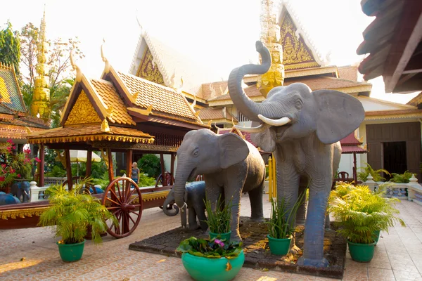 The Royal palace in  Phnom Penh, Cambodia.The elephant monument