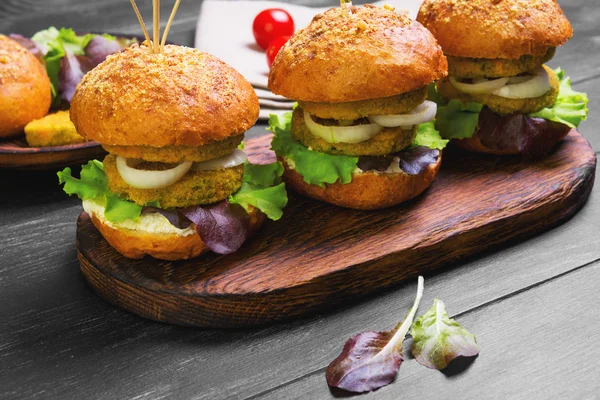 Vegan burgers with vegetables