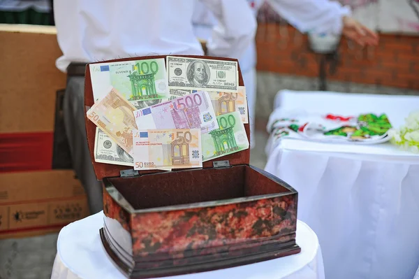 Decor wedding chest of money