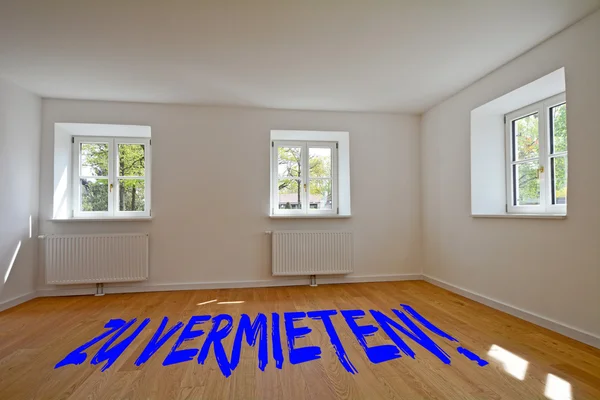 Apartment for rent - Living room with wooden floor and windows