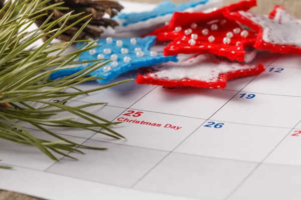 Highlighting christmas date on calendar