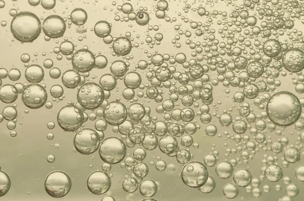 Many Fizz bubbles