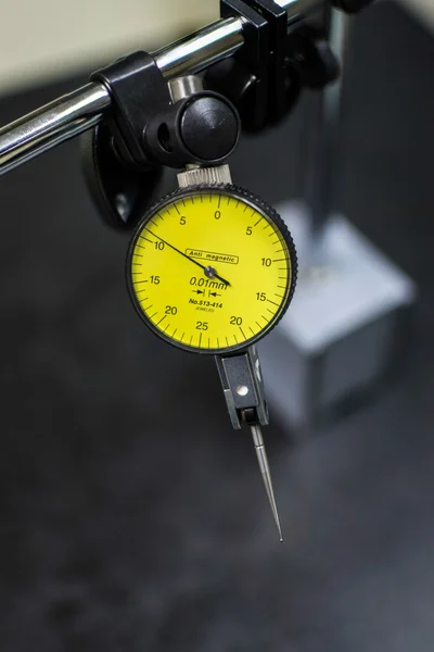 Measurement Tool is Dial Gauge