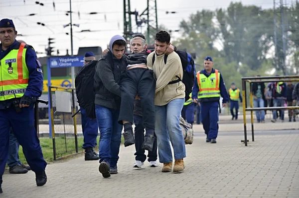 Refugees leaving Hungary