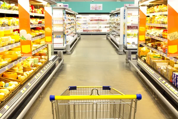 Cart at the grocery store