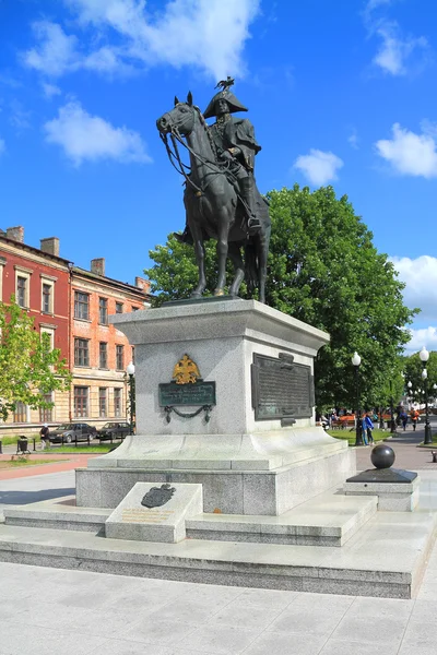 Equestrian statue of Barclay de Tolly on a central square