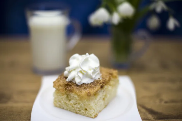 Buttermilk cake